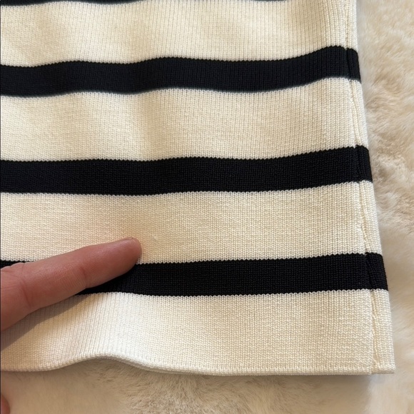 NWT Small Stretchy Striped Black and Off-White Women's Long Sleeve Shirt - Picture 5 of 10